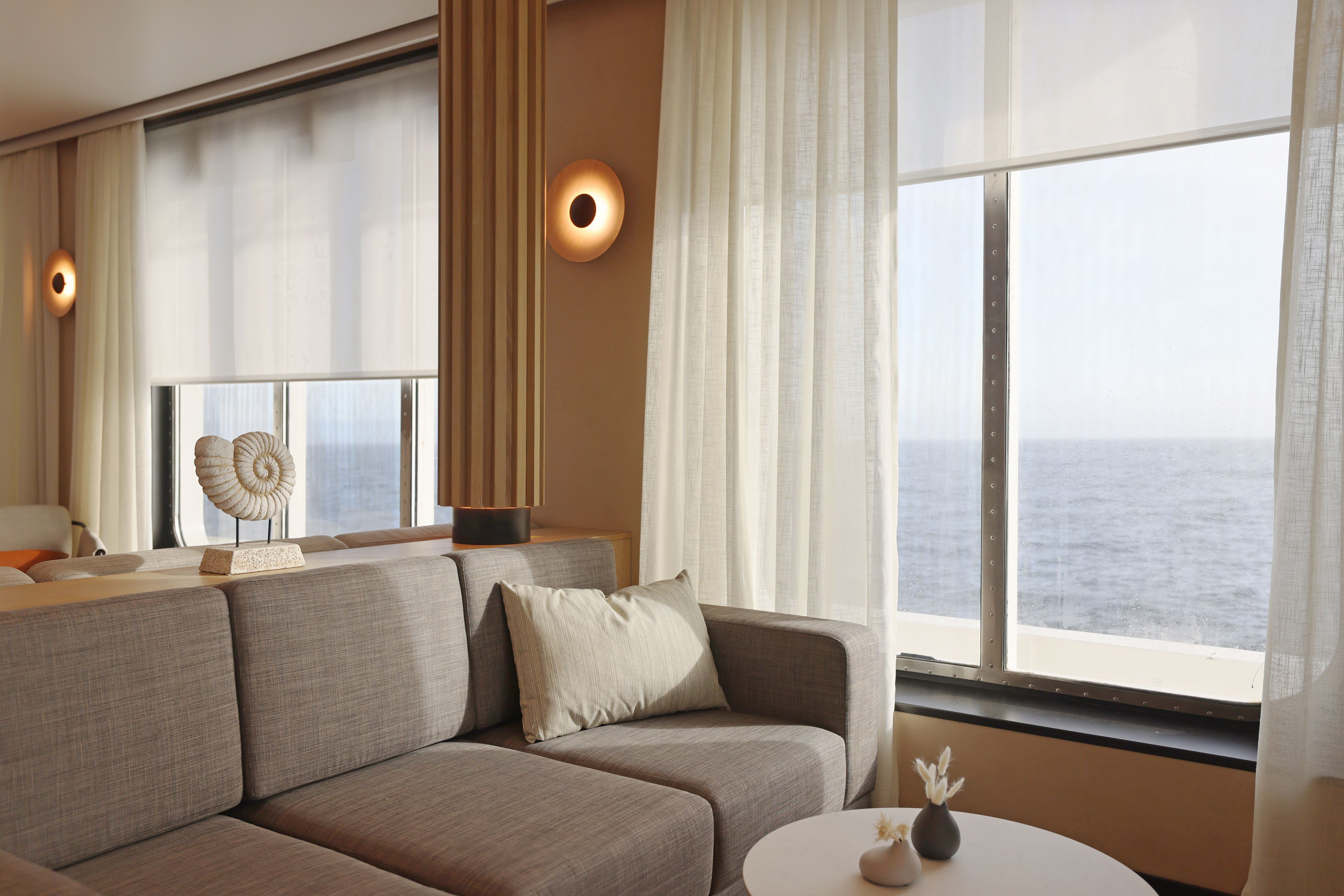 The Observation Lounge on SH Minerva